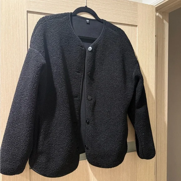 Uniqlo Black Teddy Jacket - Picture 2 of 4